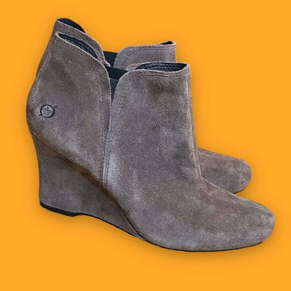 Born Genuine Suede Leather Pewter Gray Wedge Ankle Booties Size 8.5 - Picture 1 of 10